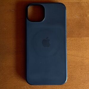 iPhone 13 Silicone Case with MagSafe - Midnight